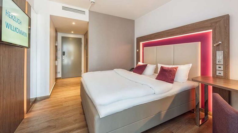 <b>Best Western Plus Hotel Stadtquartier Room</b>. Images powered by <a href="https://iceportal.shijigroup.com/" title="IcePortal" target="_blank">IcePortal</a>.