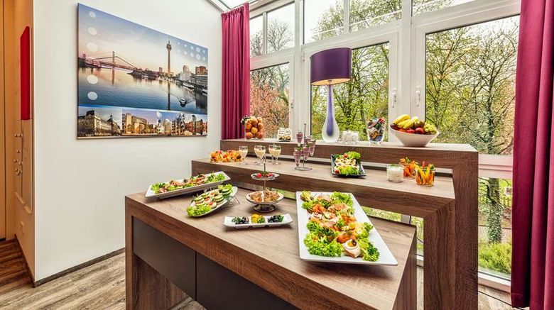 <b>Best Western Plus Hotel Stadtquartier Meeting</b>. Images powered by <a href="https://iceportal.shijigroup.com/" title="IcePortal" target="_blank">IcePortal</a>.