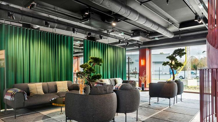 Ten Hotel, BW Signature Collection Lobby