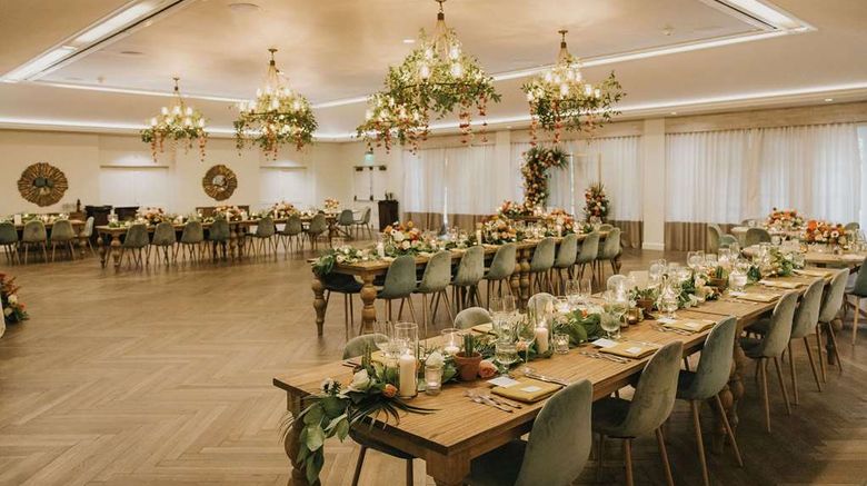 <b>Estancia La Jolla Hotel & Spa Ballroom</b>. Images powered by <a href="https://iceportal.shijigroup.com/" title="IcePortal" target="_blank">IcePortal</a>.