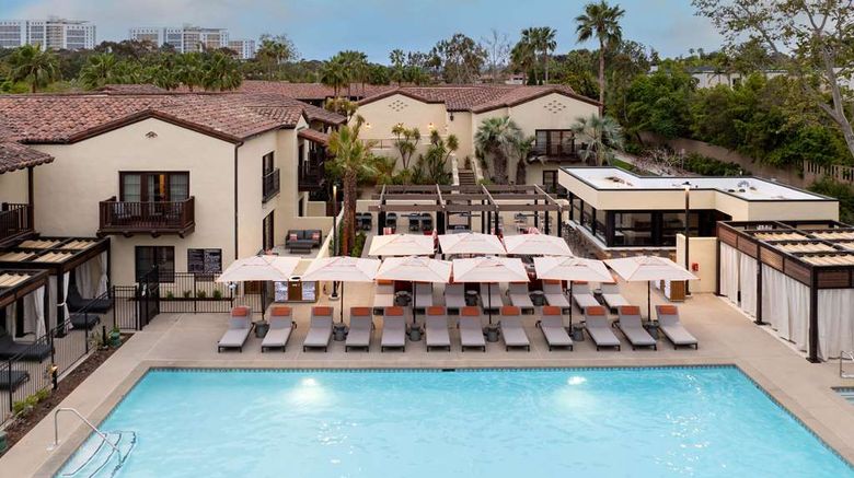 <b>Estancia La Jolla Hotel & Spa Pool</b>. Images powered by <a href="https://iceportal.shijigroup.com/" title="IcePortal" target="_blank">IcePortal</a>.