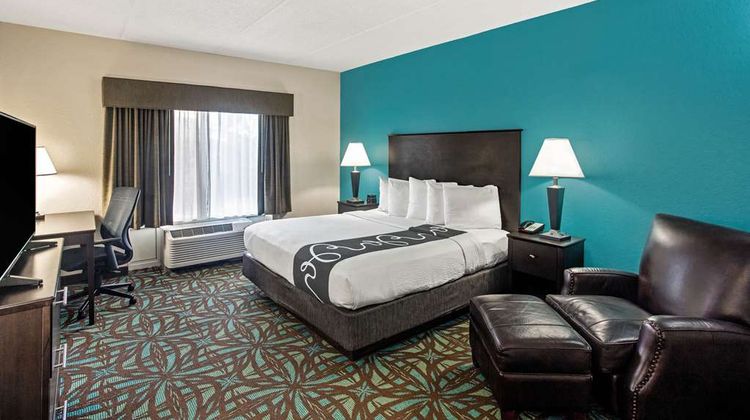 Comfort Inn & Suites Sarasota I75 Room