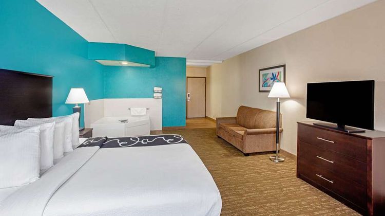Comfort Inn & Suites Sarasota I75 Suite