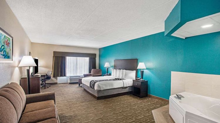 Comfort Inn & Suites Sarasota I75 Suite