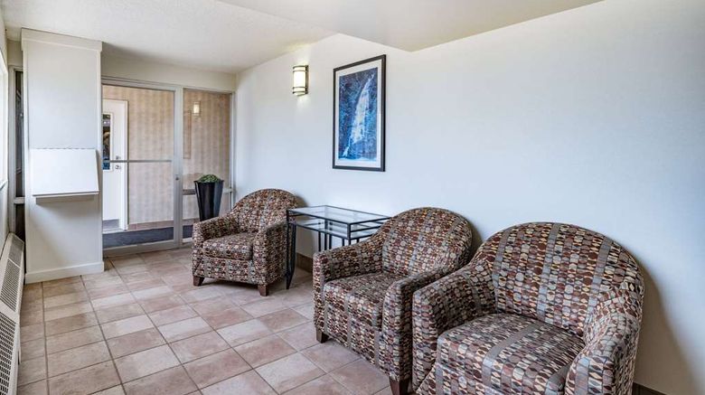 <b>Travelodge by Wyndham Fort St John Lobby</b>. Images powered by <a href="https://iceportal.shijigroup.com/" title="IcePortal" target="_blank">IcePortal</a>.