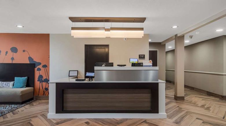 <b>Sleep Inn Lobby</b>. Images powered by <a href="https://iceportal.shijigroup.com/" title="IcePortal" target="_blank">IcePortal</a>.