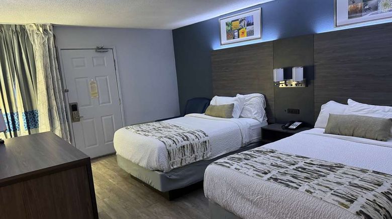 <b>Baymont by Wyndham Dayton North Room</b>. Images powered by <a href="https://iceportal.shijigroup.com/" title="IcePortal" target="_blank">IcePortal</a>.