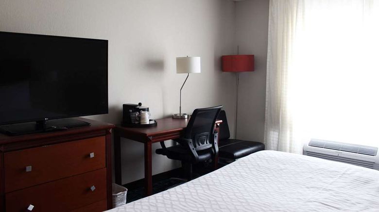 <b>Wingate by Wyndham Dayton North Room</b>. Images powered by <a href="https://iceportal.shijigroup.com/" title="IcePortal" target="_blank">IcePortal</a>.