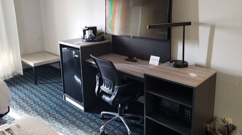 <b>Wingate by Wyndham Dayton North Room</b>. Images powered by <a href="https://iceportal.shijigroup.com/" title="IcePortal" target="_blank">IcePortal</a>.