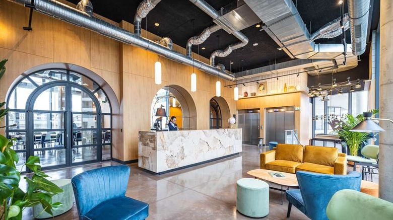<b>Kopster Hotel & Residence Paris Colombes Lobby</b>. Images powered by <a href="https://iceportal.shijigroup.com/" title="IcePortal" target="_blank">IcePortal</a>.