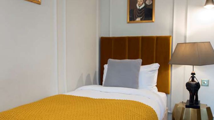 Hotel Cromwell Stevenage Room