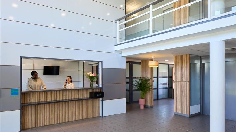 <b>Zenitude Bordeaux Airport Residence Lobby</b>. Images powered by <a href="https://iceportal.shijigroup.com/" title="IcePortal" target="_blank">IcePortal</a>.