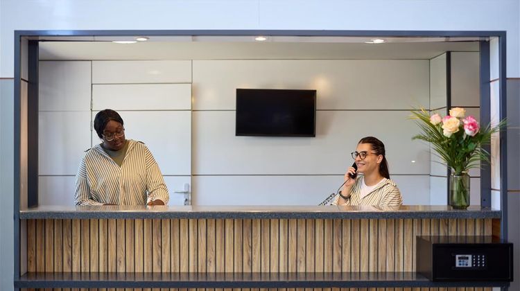Zenitude Bordeaux Airport Residence Lobby