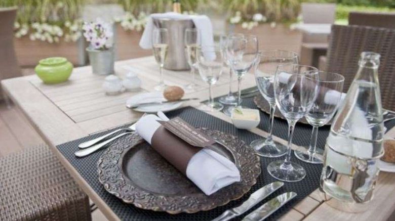 <b>Chateau de Namur Restaurant</b>. Images powered by <a href="https://iceportal.shijigroup.com/" title="IcePortal" target="_blank">IcePortal</a>.
