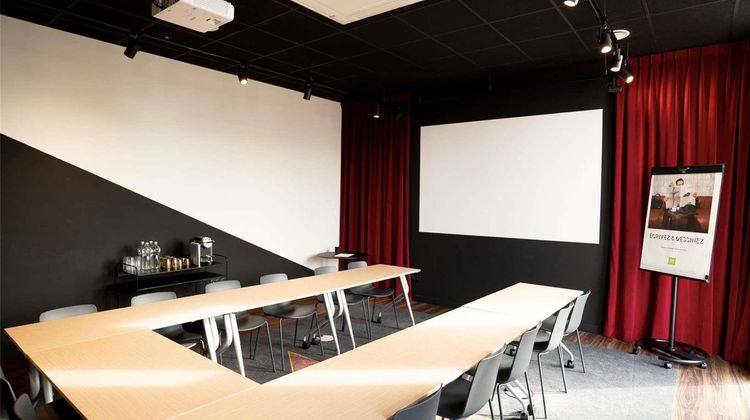 Ibis Styles Lens Centre Gare Meeting