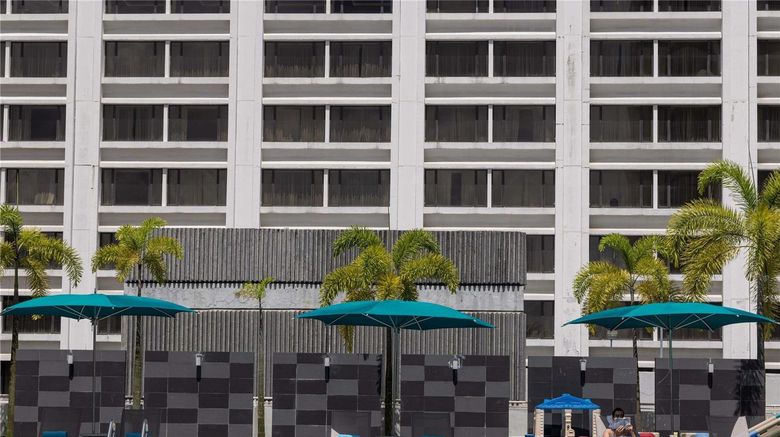 <b>Novotel Living Singapore Orchard Pool</b>. Images powered by <a href="https://iceportal.shijigroup.com/" title="IcePortal" target="_blank">IcePortal</a>.