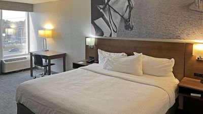 Clarion Pointe