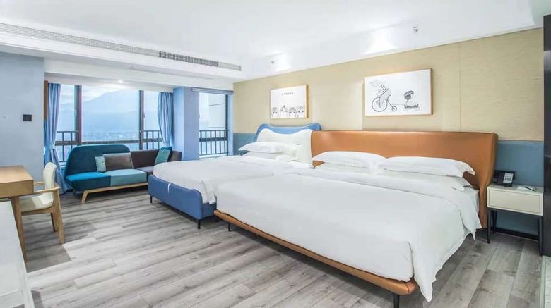 <b>Wyndham Garden Heyuan Room</b>. Images powered by <a href="https://iceportal.shijigroup.com/" title="IcePortal" target="_blank">IcePortal</a>.