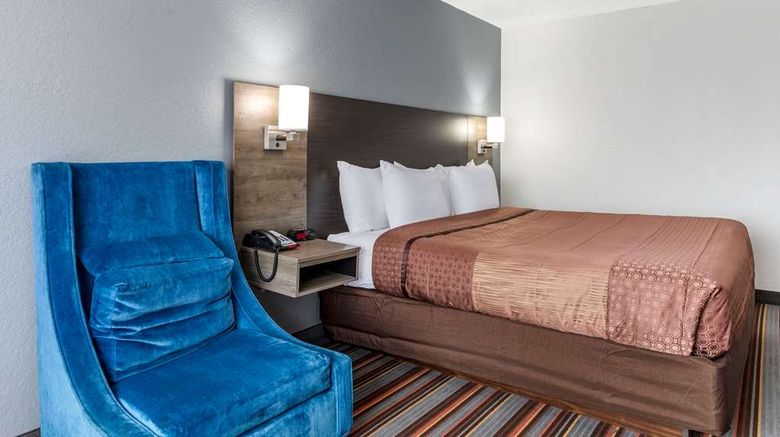 <b>Quality Inn & Suites Suite</b>. Images powered by <a href="https://iceportal.shijigroup.com/" title="IcePortal" target="_blank">IcePortal</a>.