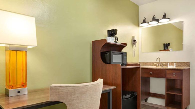 <b>Baymont by Wyndham Ft Bragg at Oceanview Suite</b>. Images powered by <a href="https://iceportal.shijigroup.com/" title="IcePortal" target="_blank">IcePortal</a>.