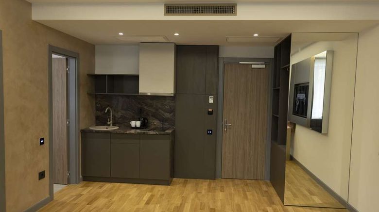 <b>Atlas Room</b>. Images powered by <a href="https://iceportal.shijigroup.com/" title="IcePortal" target="_blank">IcePortal</a>.