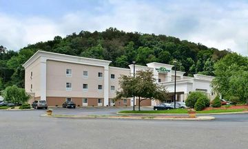 Wingate by Wyndham Steubenville