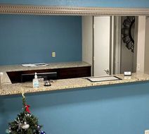 Days Inn by Wyndham Pratt Lobby