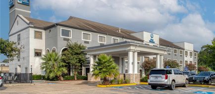 Best Western Champions Forest Inn&Suites Exterior