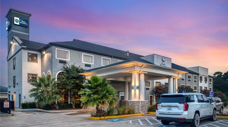 Best Western Champions Forest Inn and Suites Exterior. Images powered by <a href="https://iceportal.shijigroup.com" target="_blank" rel="noopener">Ice Portal</a>.