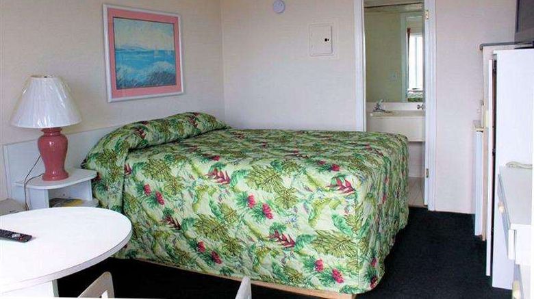 <b>Flamingo Motel Room</b>. Images powered by <a href="https://iceportal.shijigroup.com/" title="IcePortal" target="_blank">IcePortal</a>.