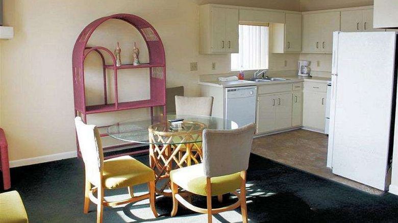<b>Flamingo Motel Suite</b>. Images powered by <a href="https://iceportal.shijigroup.com/" title="IcePortal" target="_blank">IcePortal</a>.