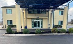 Howard Johnson by Wyndham Clarksville