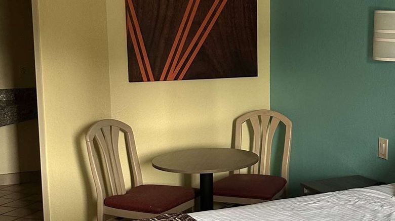<b>Howard Johnson by Wyndham Clarksville Room</b>. Images powered by <a href="https://iceportal.shijigroup.com/" title="IcePortal" target="_blank">IcePortal</a>.