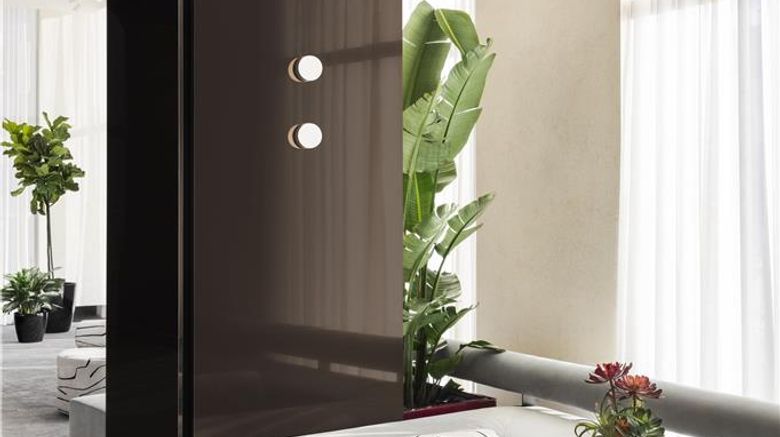 <b>Hyatt Centric Ville-Marie Montreal Lobby</b>. Images powered by <a href="https://iceportal.shijigroup.com/" title="IcePortal" target="_blank">IcePortal</a>.