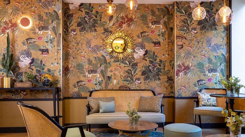 <b>Hotel Jardin de Cluny Lobby</b>. Images powered by <a href="https://iceportal.shijigroup.com/" title="IcePortal" target="_blank">IcePortal</a>.