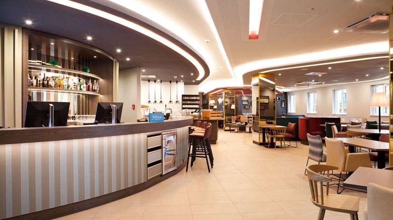 <b>Hampton by Hilton Regensburg Lobby</b>. Images powered by <a href="https://iceportal.shijigroup.com/" title="IcePortal" target="_blank">IcePortal</a>.