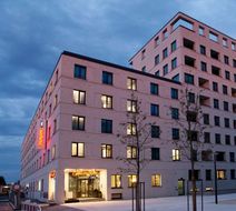 Hampton by Hilton Regensburg Exterior