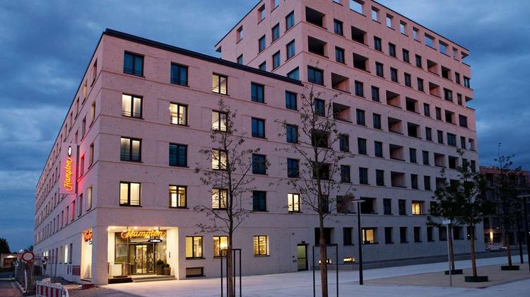 Hampton by Hilton Regensburg Exterior