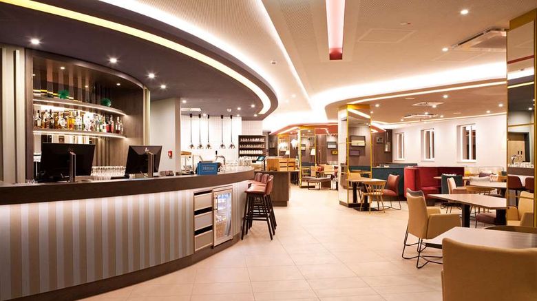 <b>Hampton by Hilton Regensburg Lobby</b>. Images powered by <a href="https://iceportal.shijigroup.com/" title="IcePortal" target="_blank">IcePortal</a>.