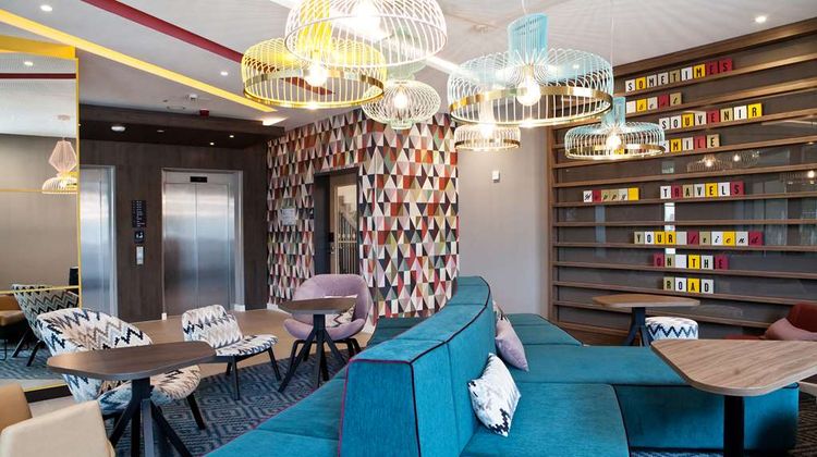 Hampton by Hilton Regensburg Lobby