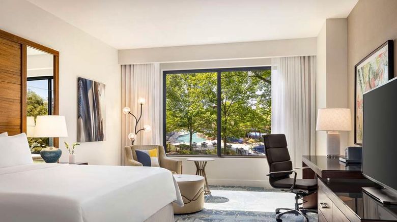 <b>The Woodlands Resort, Curio Collection Room</b>. Images powered by <a href="https://iceportal.shijigroup.com/" title="IcePortal" target="_blank">IcePortal</a>.