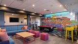 Tru by Hilton Naperville Lobby