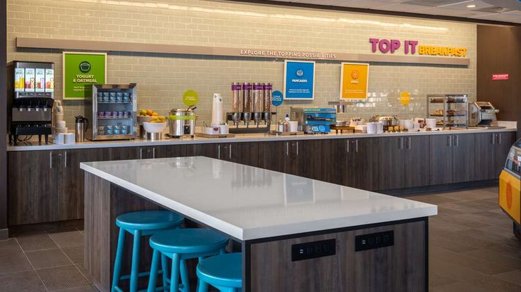 Tru by Hilton Naperville Restaurant