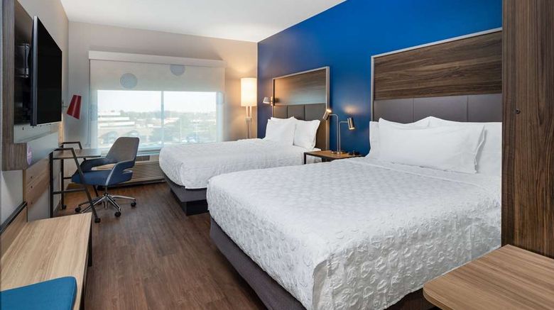 <b>Tru by Hilton Naperville Room</b>. Images powered by <a href="https://iceportal.shijigroup.com/" title="IcePortal" target="_blank">IcePortal</a>.