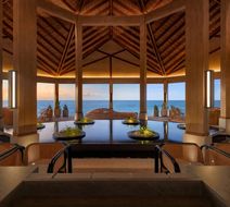 Hilton Maldives Amingiri Resort & Spa Lobby
