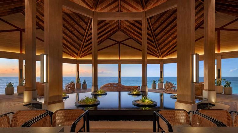 <b>Hilton Maldives Amingiri Resort & Spa Lobby</b>. Images powered by <a href="https://iceportal.shijigroup.com/" title="IcePortal" target="_blank">IcePortal</a>.