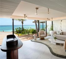 Hilton Maldives Amingiri Resort & Spa Lobby