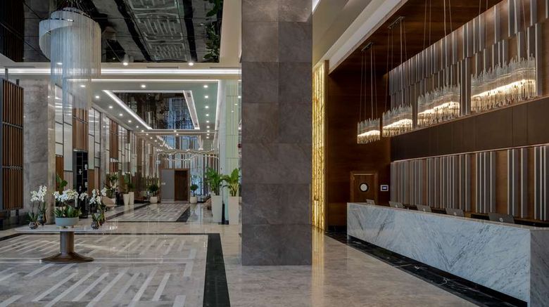 <b>DoubleTree by Hilton Manisa Lobby</b>. Images powered by <a href="https://iceportal.shijigroup.com/" title="IcePortal" target="_blank">IcePortal</a>.