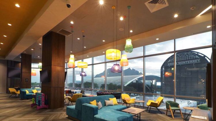 Tru by Hilton Monterrey Fundidora Lobby