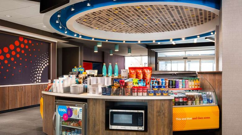 <b>Tru by Hilton Wilmington Restaurant</b>. Images powered by <a href="https://iceportal.shijigroup.com/" title="IcePortal" target="_blank">IcePortal</a>.